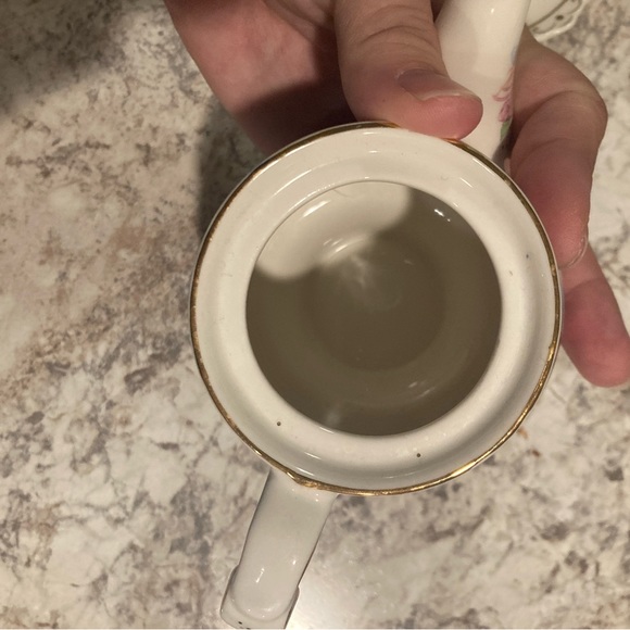 Disney’s Alice in Wonderland Tea For One Set - Picture 7 of 15